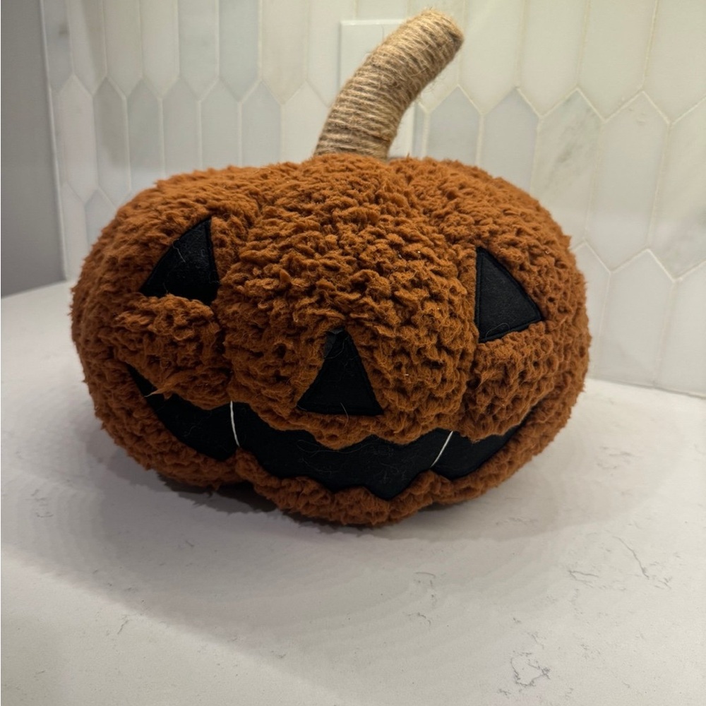 Plush Pumpkin Halloween Decor pillow